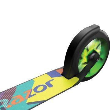 Razor A5 Lux Scooter Light Up Yeşil